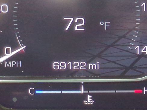 Used 2024 GMC Sierra 2500 SLT w/ SLT Premium Package image 29