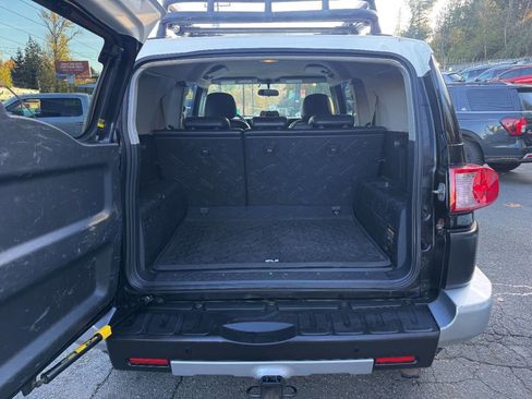 Used 2008 Toyota FJ Cruiser 4WD image 8