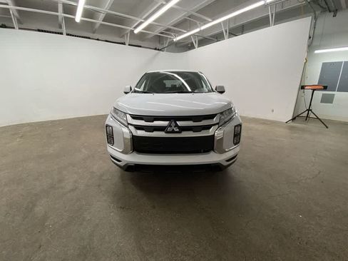 Used 2025 Mitsubishi Outlander Sport ES AWD/4WD image 9