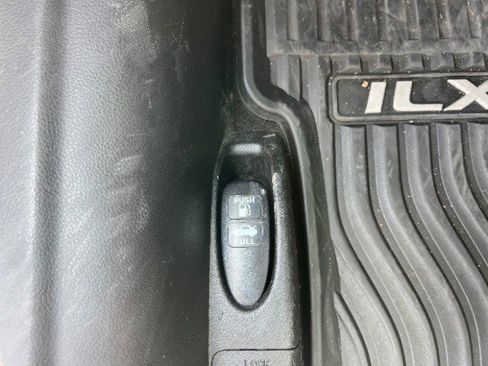 Used 2014 Acura ILX w/ Technology Package FWD image 31