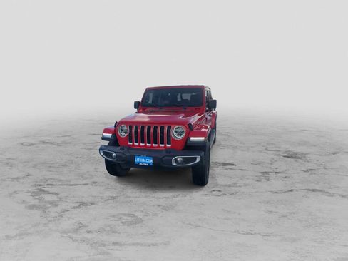 Certified 2020 Jeep Gladiator Overland image 3