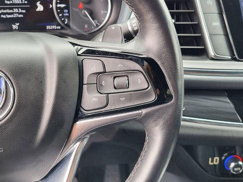 Used 2024 Buick Enclave Premium image 27