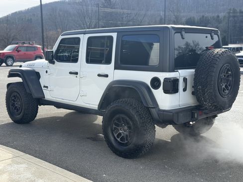 Used 2023 Jeep Wrangler Unlimited Sport AWD/4WD image 4