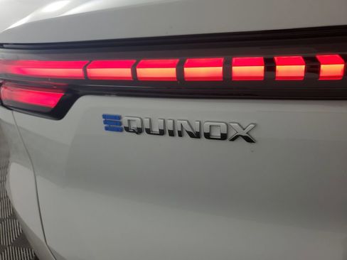 New 2026 Chevrolet Equinox EV LT image 29