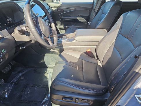 Certified 2024 Honda Passport TrailSport image 30