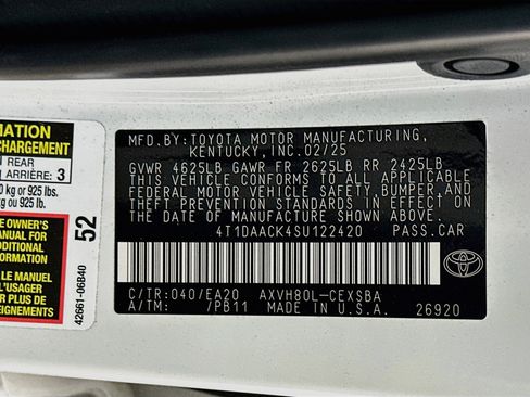 Used 2025 Toyota Camry SE FWD image 12