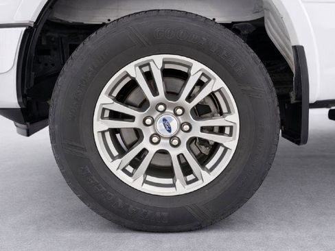 Used 2020 Ford F150 Lariat image 31