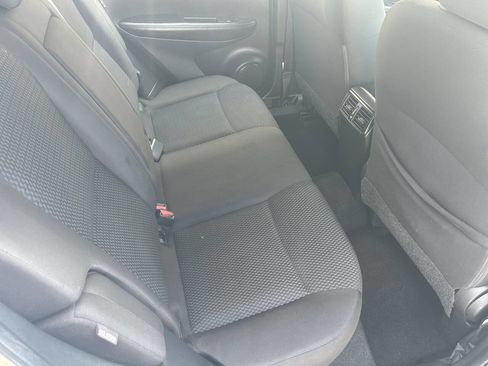 Used 2021 Nissan Rogue Sport S image 19