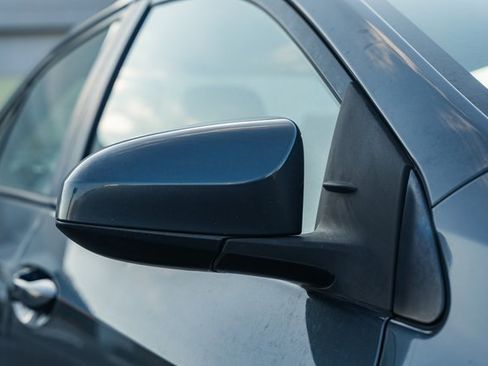 Used 2016 Toyota Corolla LE image 11