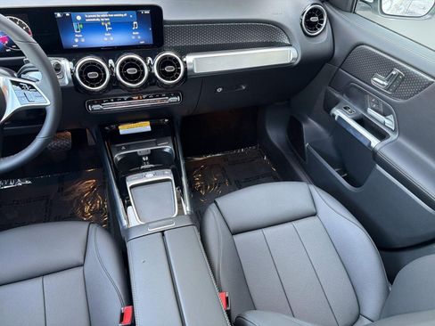Used 2026 Mercedes-Benz GLB 250 image 28
