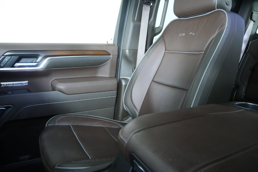 Used 2025 GMC Sierra 1500 Denali AWD/4WD image 27