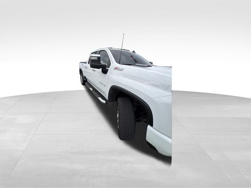 Used 2025 Chevrolet Silverado 2500 LT w/ Z71 Chrome Sport Edition AWD/4WD image 4