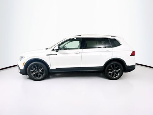 Used 2023 Volkswagen Tiguan SE FWD image 4