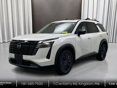 New 2026 Nissan Pathfinder SL w/ SL Premium Package