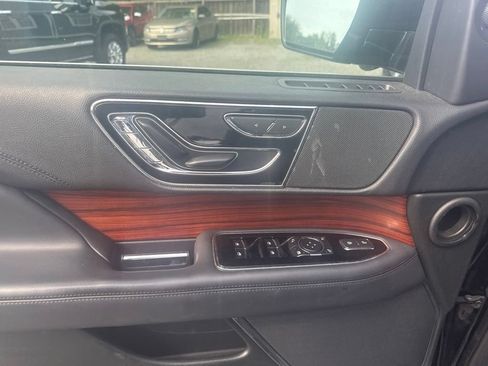 Used 2024 Lincoln Navigator L 4WD image 19