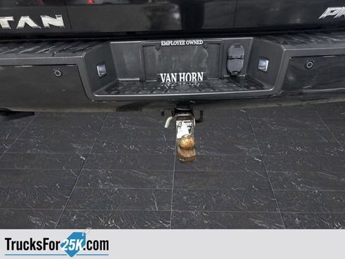 Used 2018 Nissan Titan PRO-4X image 37