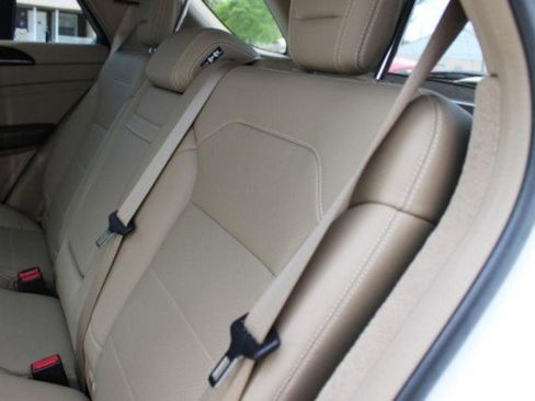 Used 2015 Mercedes-Benz ML 350 2WD image 28