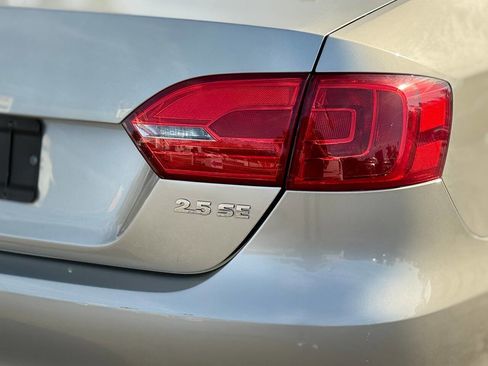 Used 2013 Volkswagen Jetta SE image 8