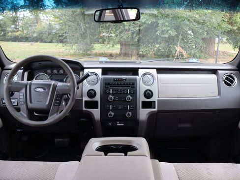 Used 2010 Ford F150 XLT image 16