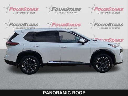 New 2026 Nissan Rogue Platinum AWD/4WD image 3