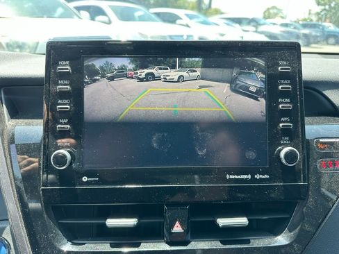 Used 2021 Toyota Camry XLE FWD image 11