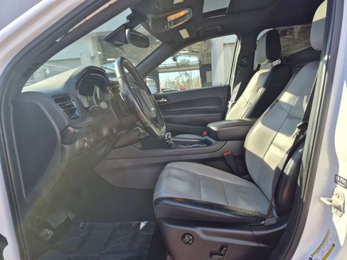 Used 2023 Dodge Durango GT image 2