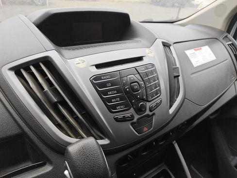 Used 2019 Ford Transit 350 XLT RWD image 12