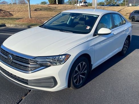 Used 2024 Volkswagen Jetta S image 2