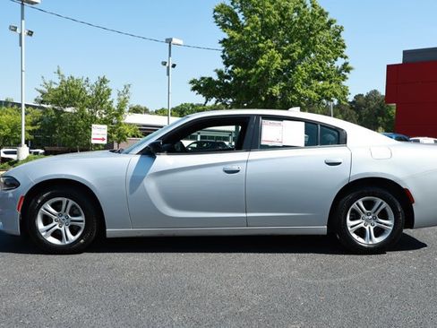 Used 2023 Dodge Charger SXT RWD image 9