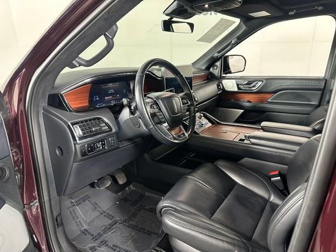 Used 2024 Lincoln Navigator L Reserve AWD/4WD image 17
