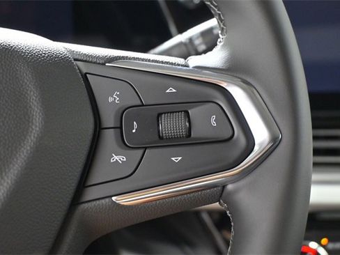 New 2026 Chevrolet Trax LT w/ Driver Confidence Package image 18