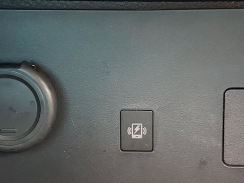 Certified 2025 Nissan Pathfinder SL w/ SL Premium Package image 36