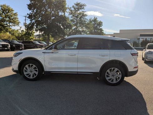 Used 2022 Lincoln Corsair FWD image 6