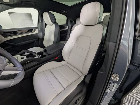New 2026 Porsche Cayenne GTS AWD/4WD image 5