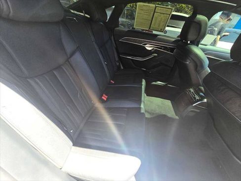 Used 2022 Audi A8 L 3.0T w/ Executive Package AWD/4WD image 12