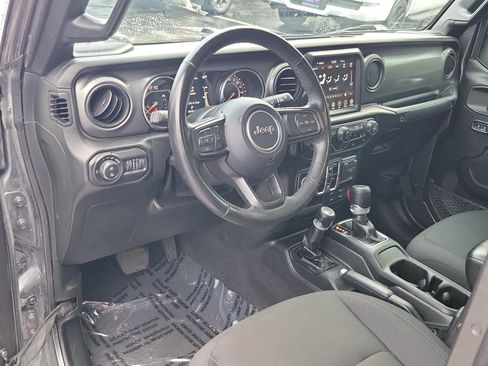Used 2022 Jeep Gladiator Sport AWD/4WD image 16
