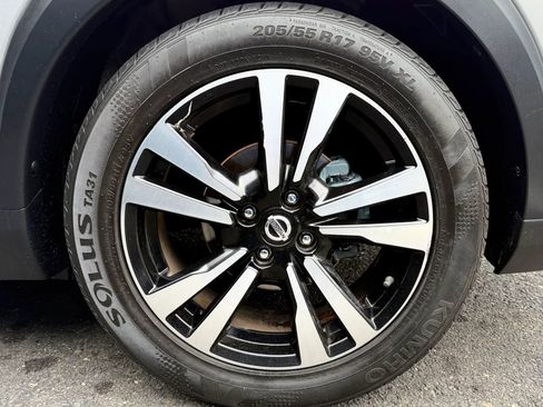 Used 2020 Nissan Kicks SV FWD image 36