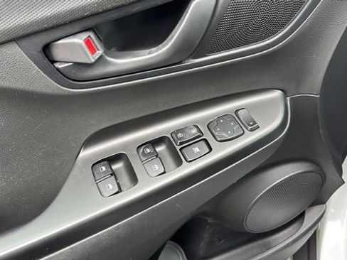 Used 2020 Hyundai Kona SEL AWD/4WD image 18