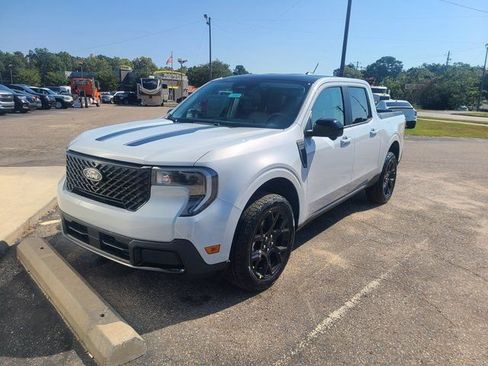 New 2025 Ford Maverick Lariat w/ Black Appearance Package image 2