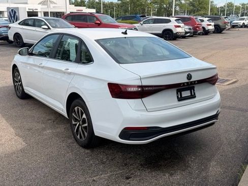 Certified 2025 Volkswagen Jetta S FWD image 5