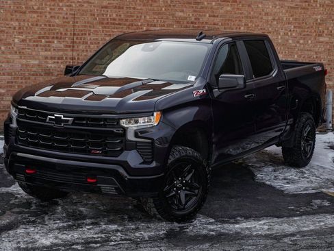 Used 2023 Chevrolet Silverado 1500 LT Trail Boss image 2