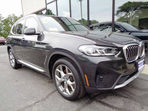 Used 2023 BMW X3 xDrive30i AWD/4WD image 3