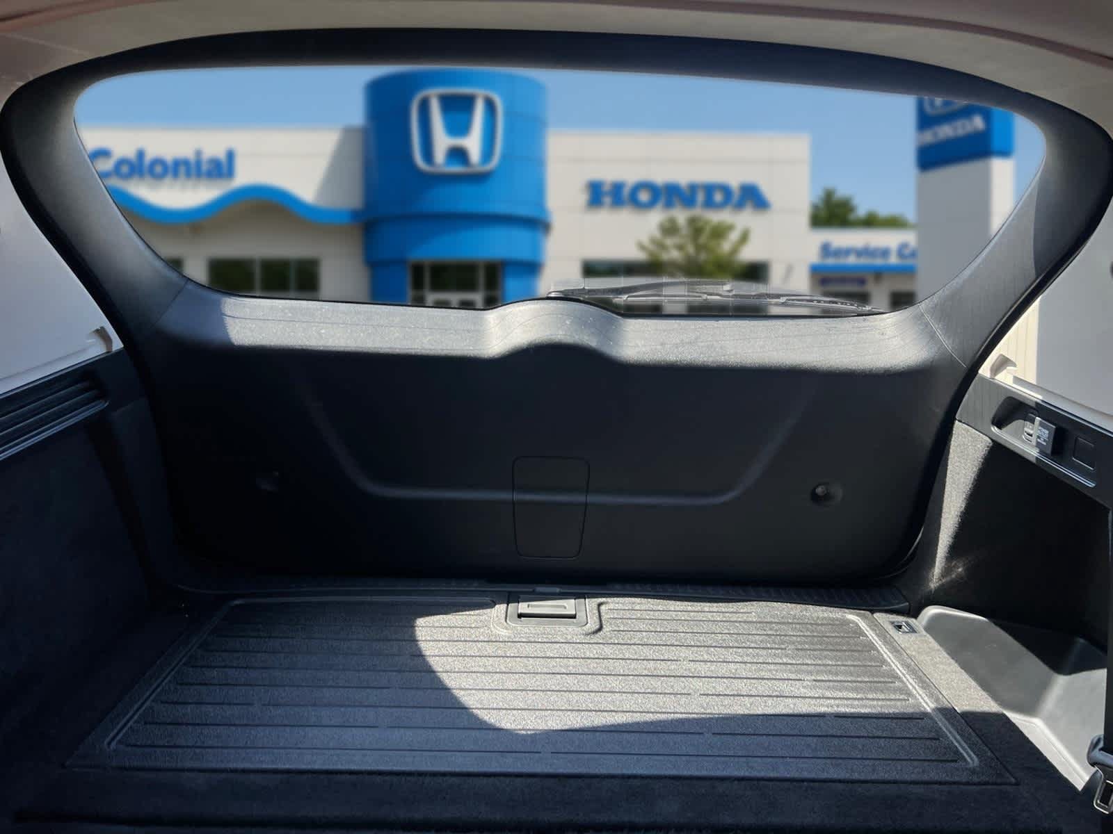 Used 2023 Acura MDX w/ Technology Package AWD/4WD image 39