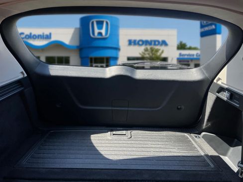Used 2023 Acura MDX w/ Technology Package AWD/4WD image 39