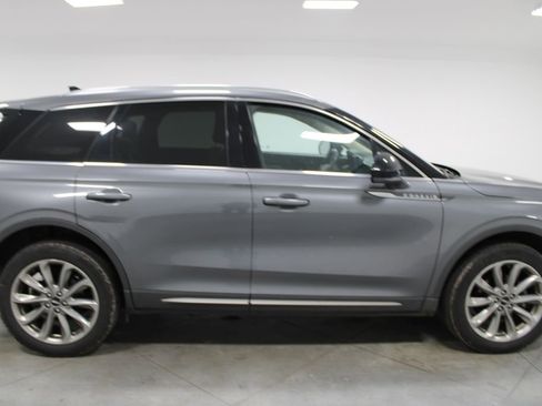 Used 2022 Lincoln Corsair AWD w/ Premium Package image 11