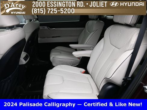 Used 2024 Hyundai Palisade Calligraphy image 11
