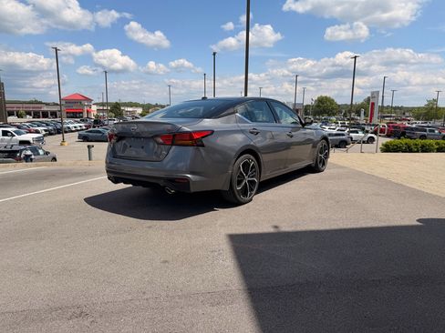 New 2026 Nissan Altima 2.5 SR FWD image 4