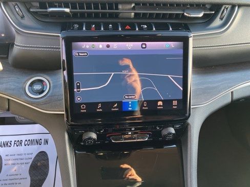 Used 2023 Jeep Grand Cherokee L Limited image 16