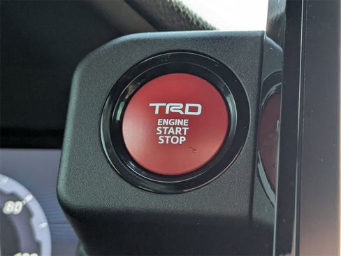 Certified 2025 Toyota 4Runner TRD Off-Road Premium image 30