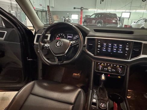 Used 2019 Volkswagen Atlas SE w/ Panoramic Sunroof Package image 32